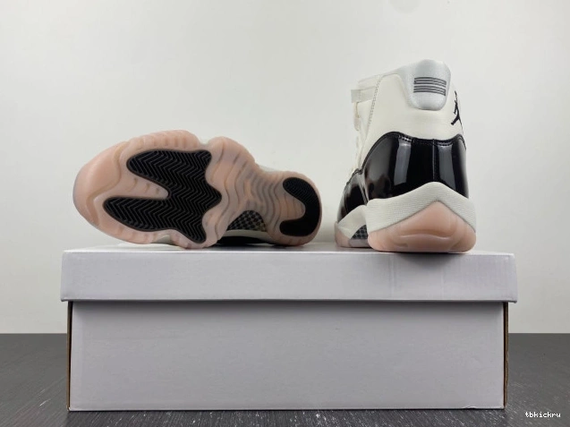 Reps TBkick AR0715-101 WMNS Jordan Air 11 Neapolitan 0704